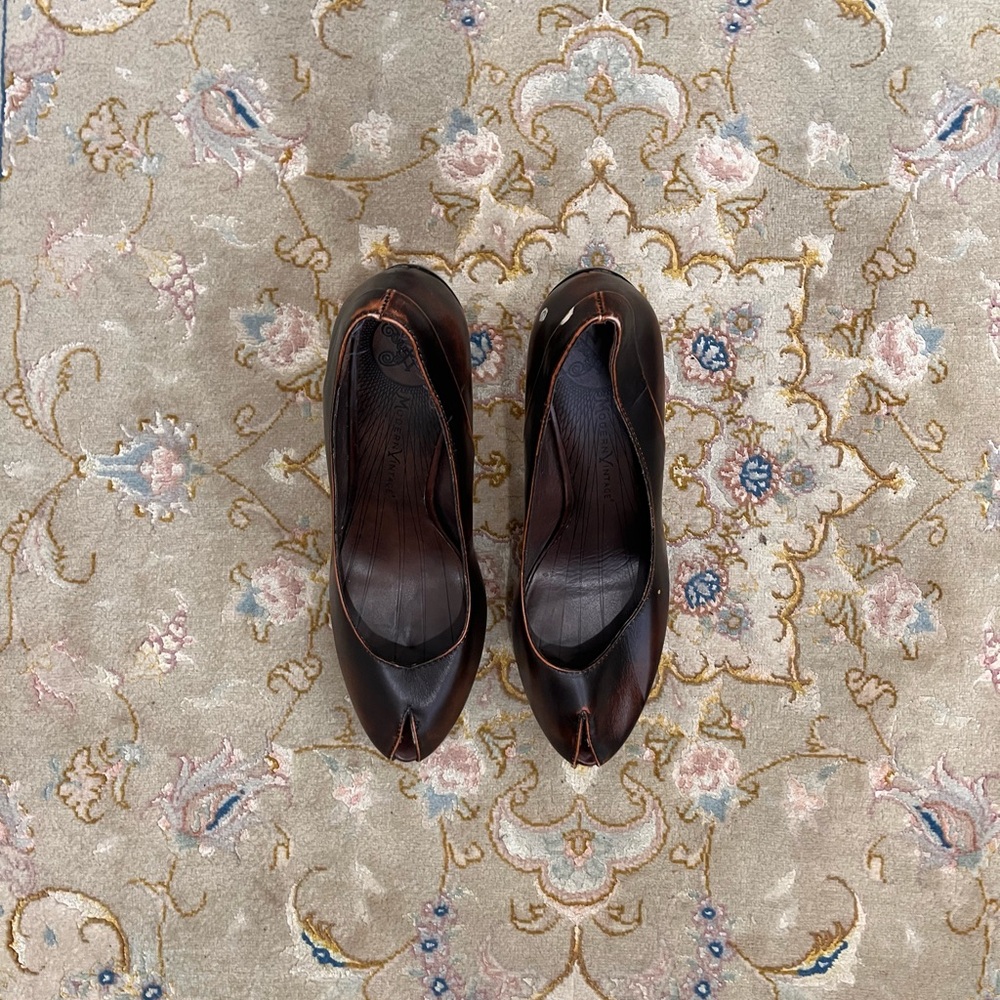 Vero Cuoio Dark Brown Heels